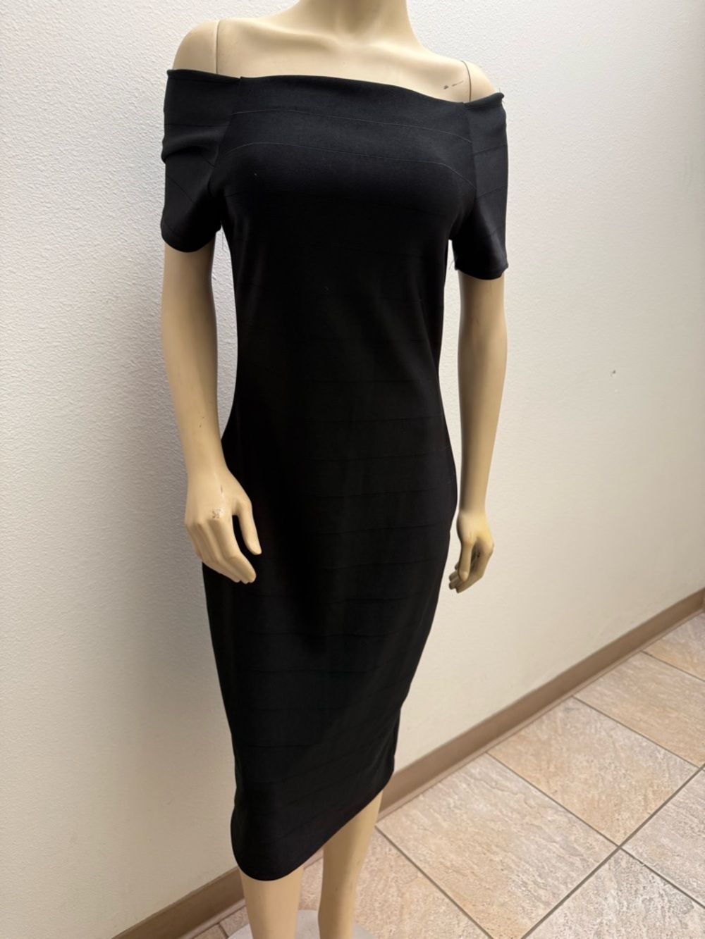 Haute Monde Black Off-Shoulder Midi Dress